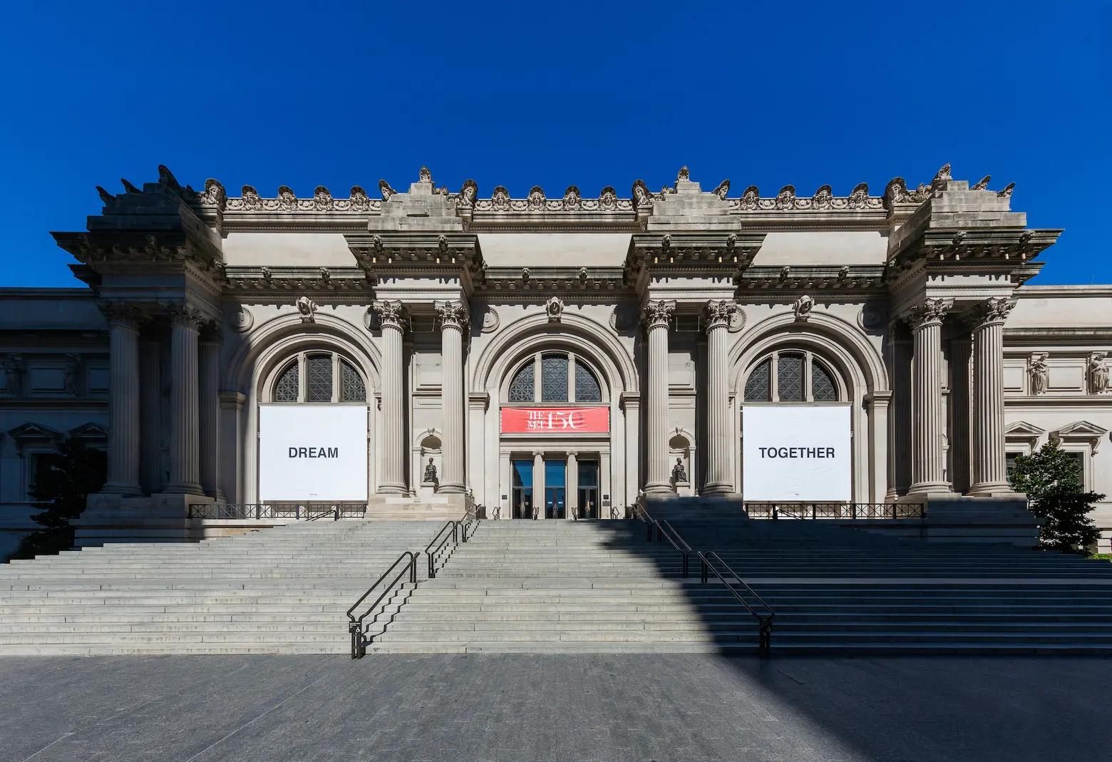 fachada do Metropolitan Museum of Art
