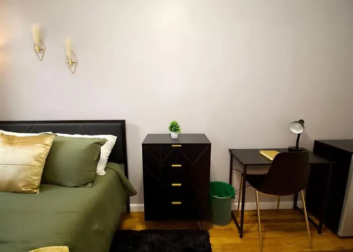 Tuk Ahoy - Emerald Suite 3C With Shared Spaces